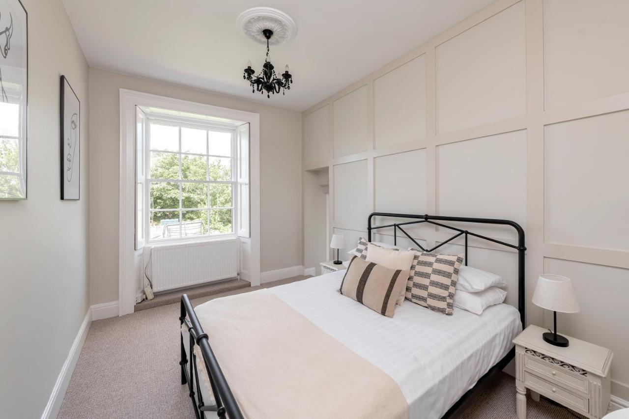 Cotswold Manor House - Country House Retreat With Hot Tub, Ideal For Large Groups Petty France Luaran gambar
