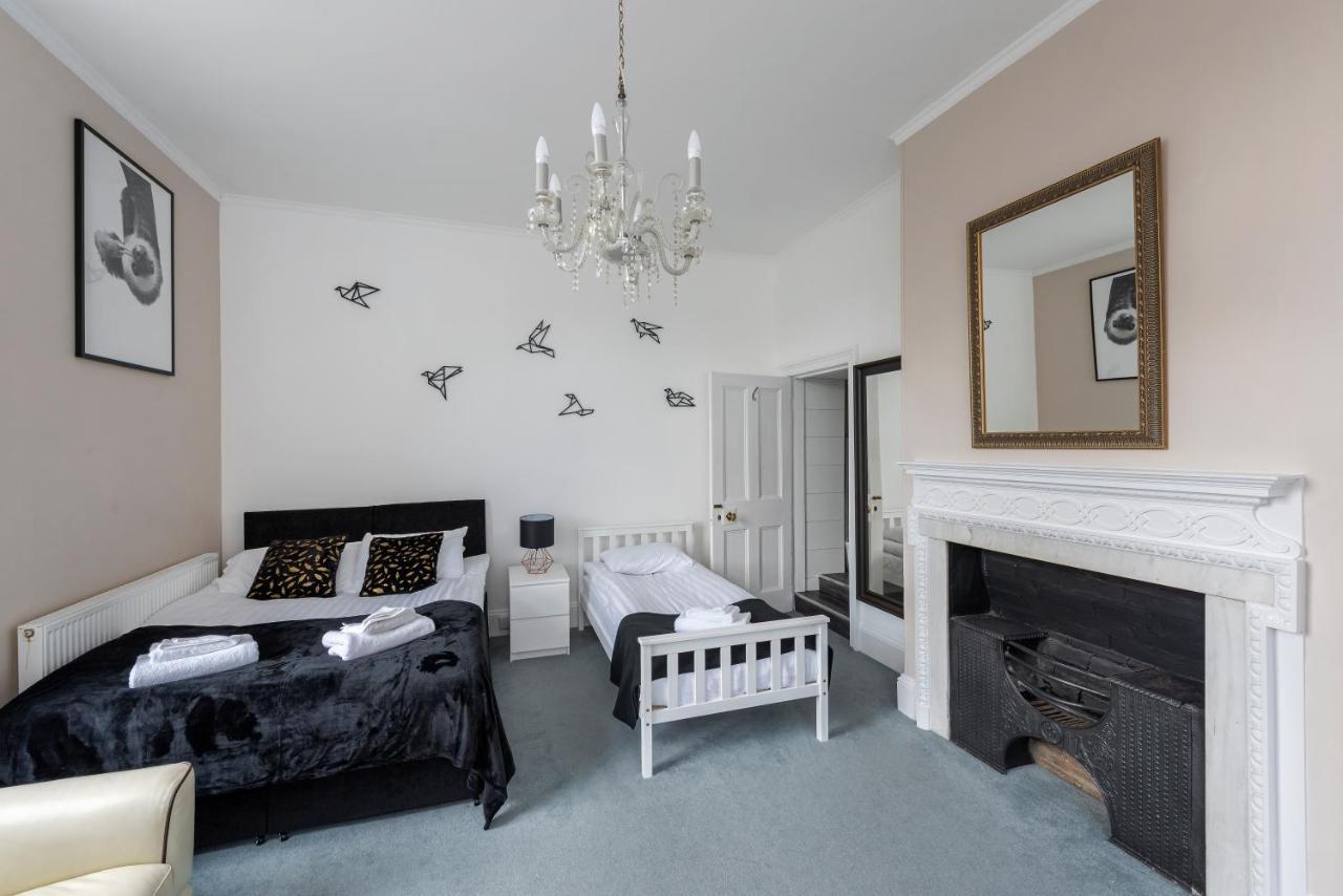 Cotswold Manor House - Country House Retreat With Hot Tub, Ideal For Large Groups Petty France Luaran gambar